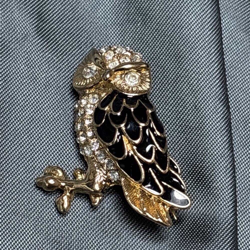 Vintage Owl Brooch Pin Gold Tone Black Enamel & Rhinestone Owl Jewelry Pin 1.5”